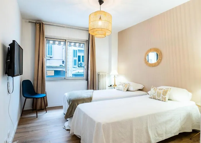 4p De Style A Deux Pas Du Palais Des Festivals - 4p De Style A Deux Pas Du Palais Des Festivals Mae-2303 *